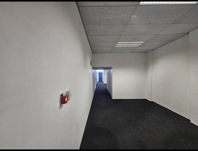 548M² WAREHOUSE TO LET IN MEADOWDALE